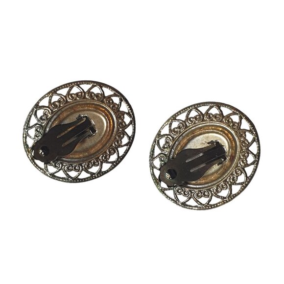 Vintage Oval Clip On Earrings Red Gold Filigree Metal Setting Retro Costume Gift - Picture 4 of 5